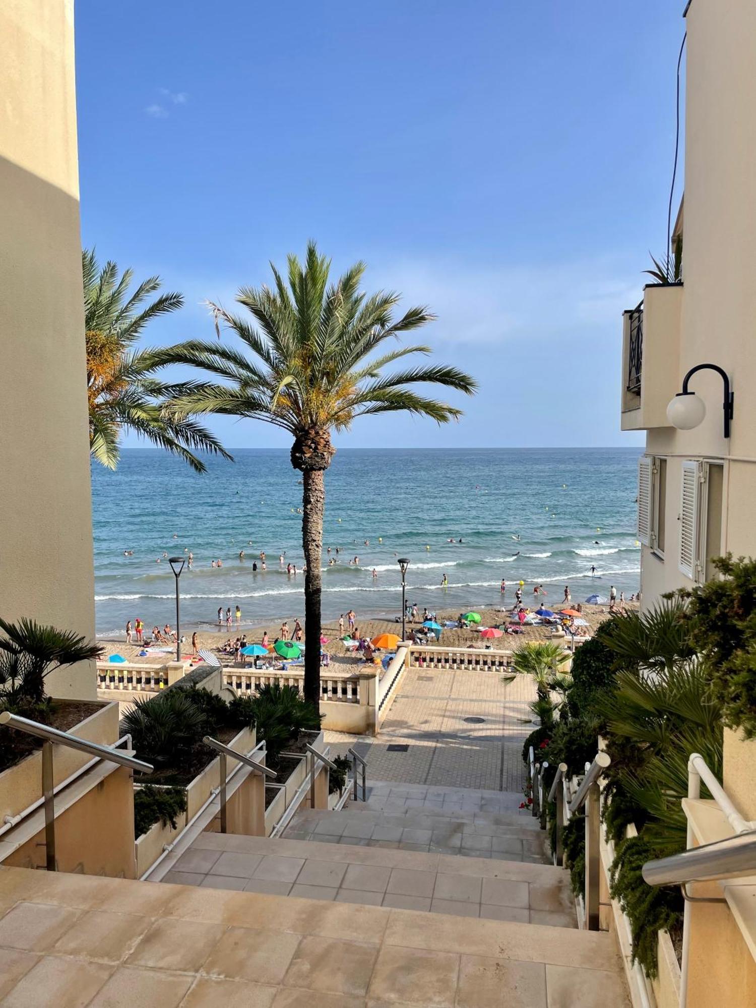La Marina2 Seaview With Amazing Terrace Apartment Sitges Exterior photo